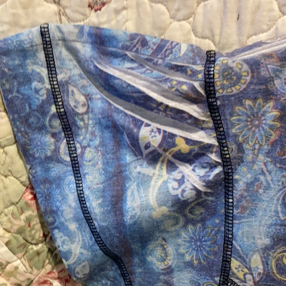 Style and co shark bite top - Picture 3 of 6